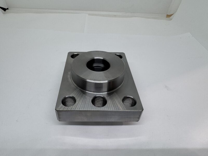 シリンダーカバー