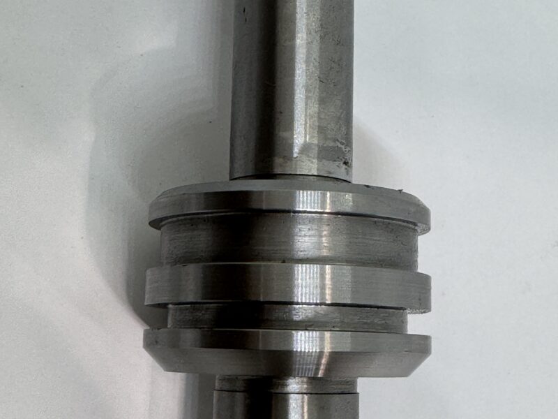 ピストンロッド