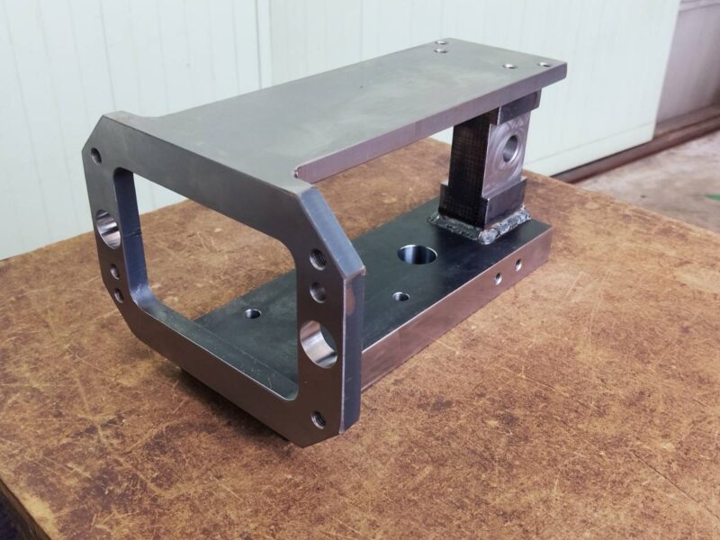 マルチジョイントブラケット