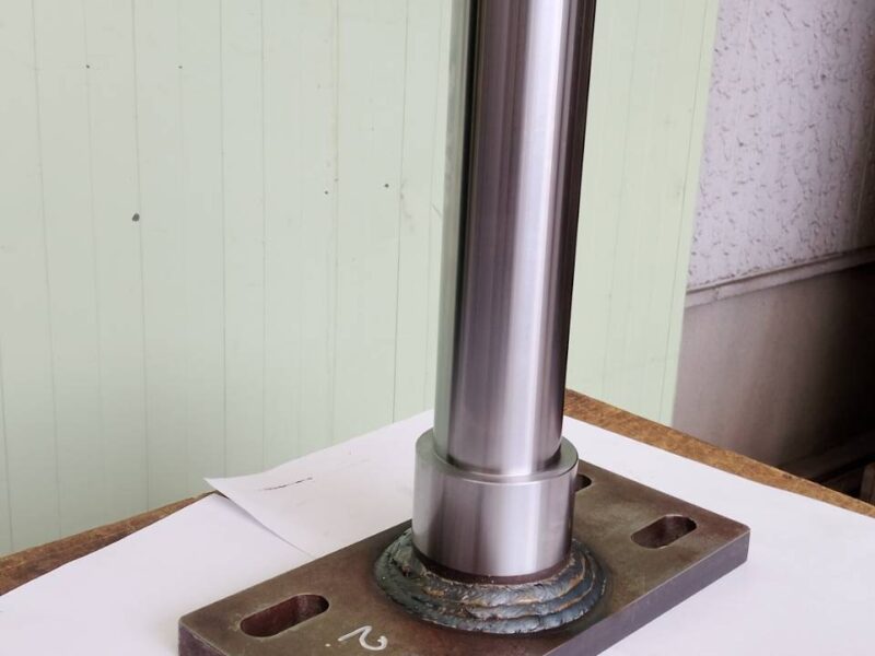 S45C製 高精度軸ブラケット