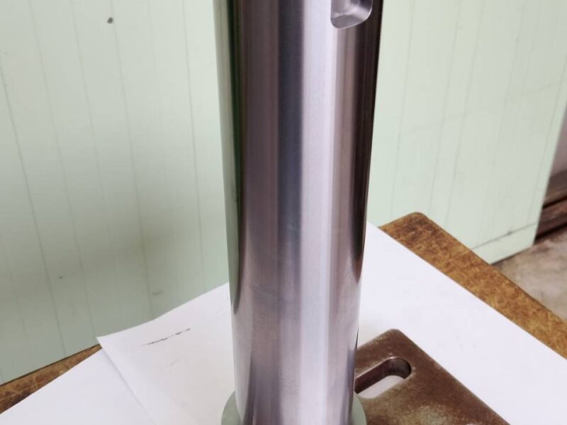 S45C製 高精度軸ブラケット