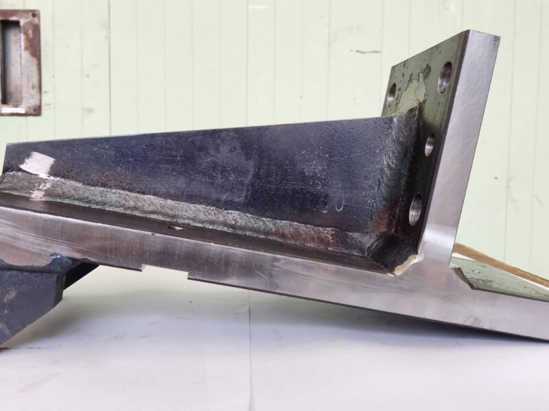 マルチジョイントスライドブラケット